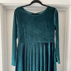 Unique & Classic Velvet Long Sleeve Wiggle Dress